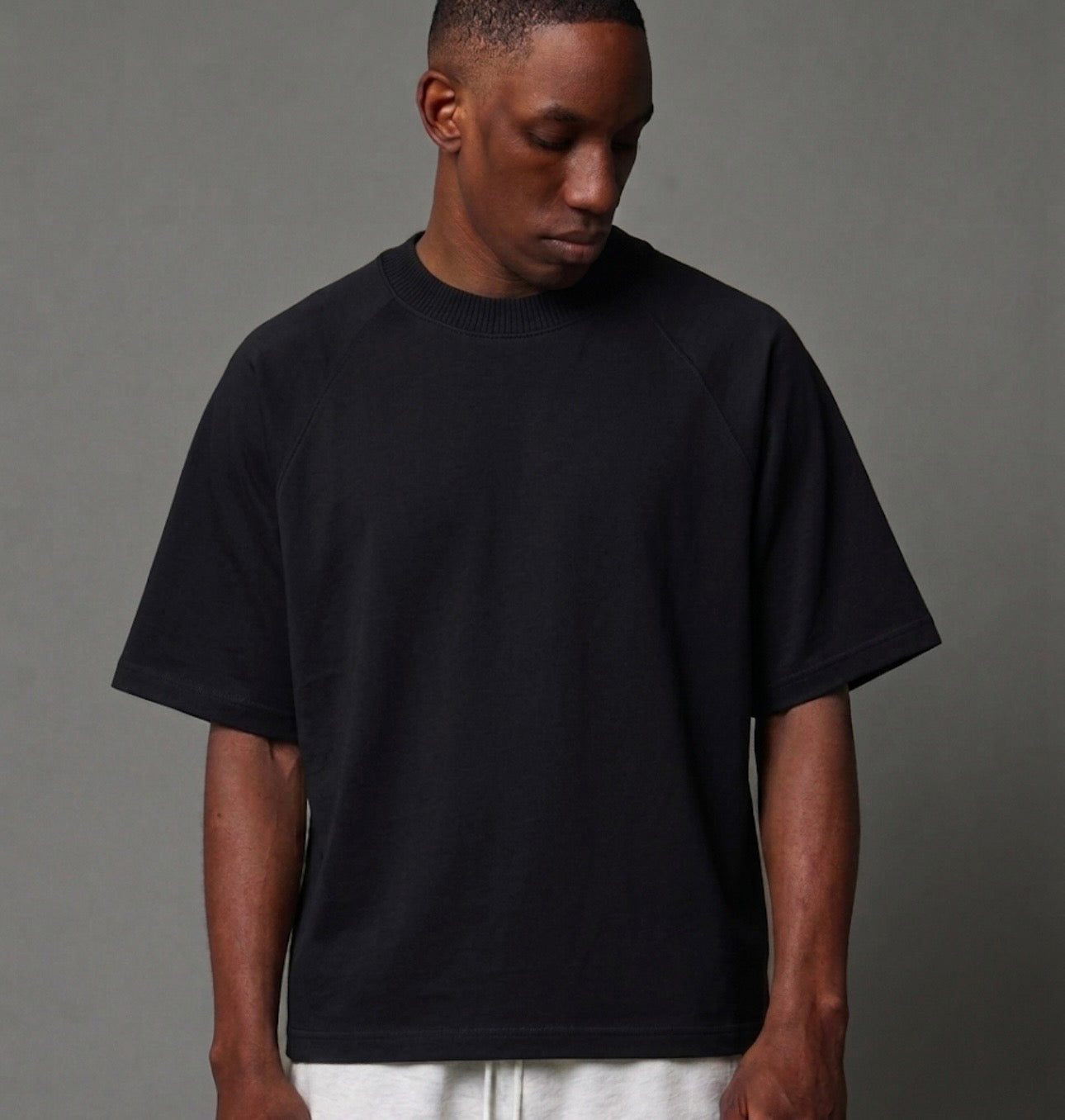 Estivaneli Oversized Tshirt - Black
