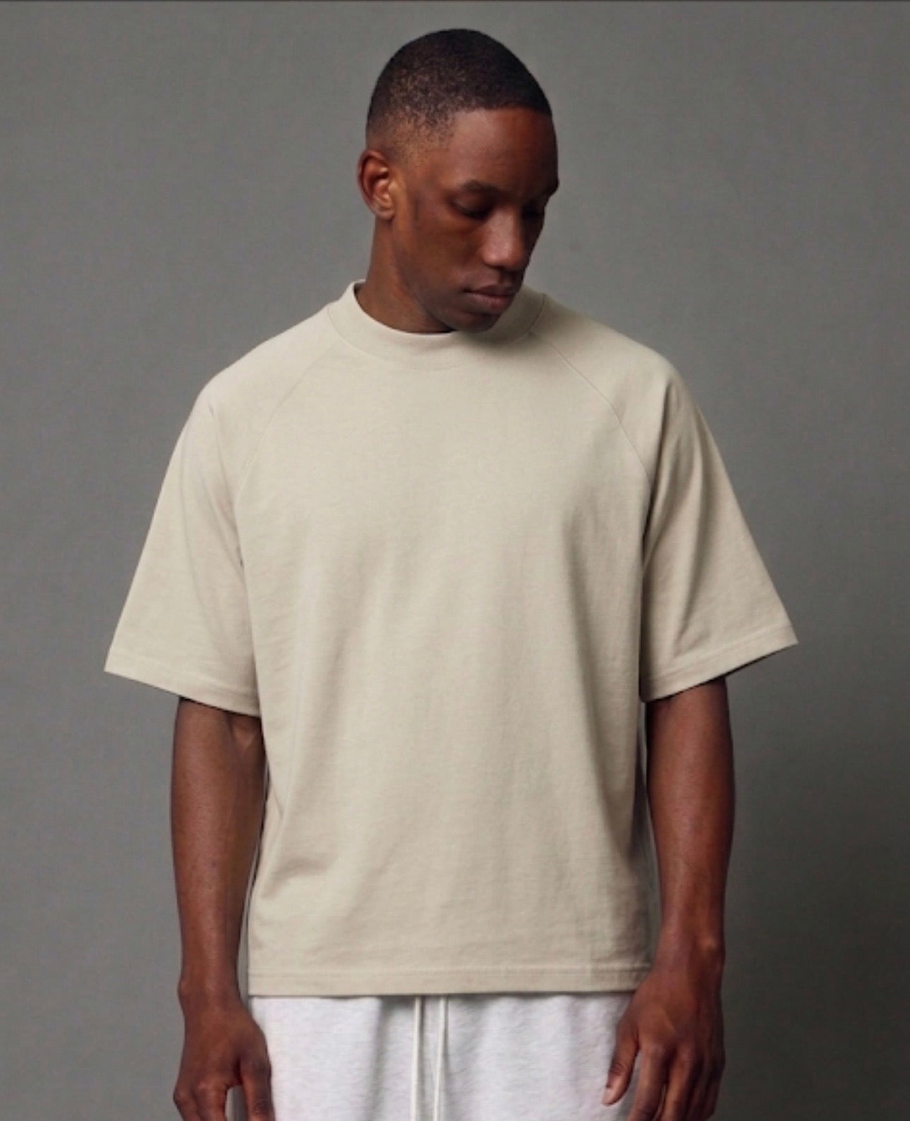 Estivaneli Oversized Tshirt - OffCreme